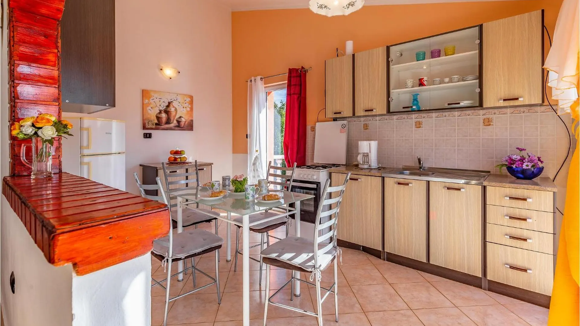 Lovely Home In Sisan With Kitchen