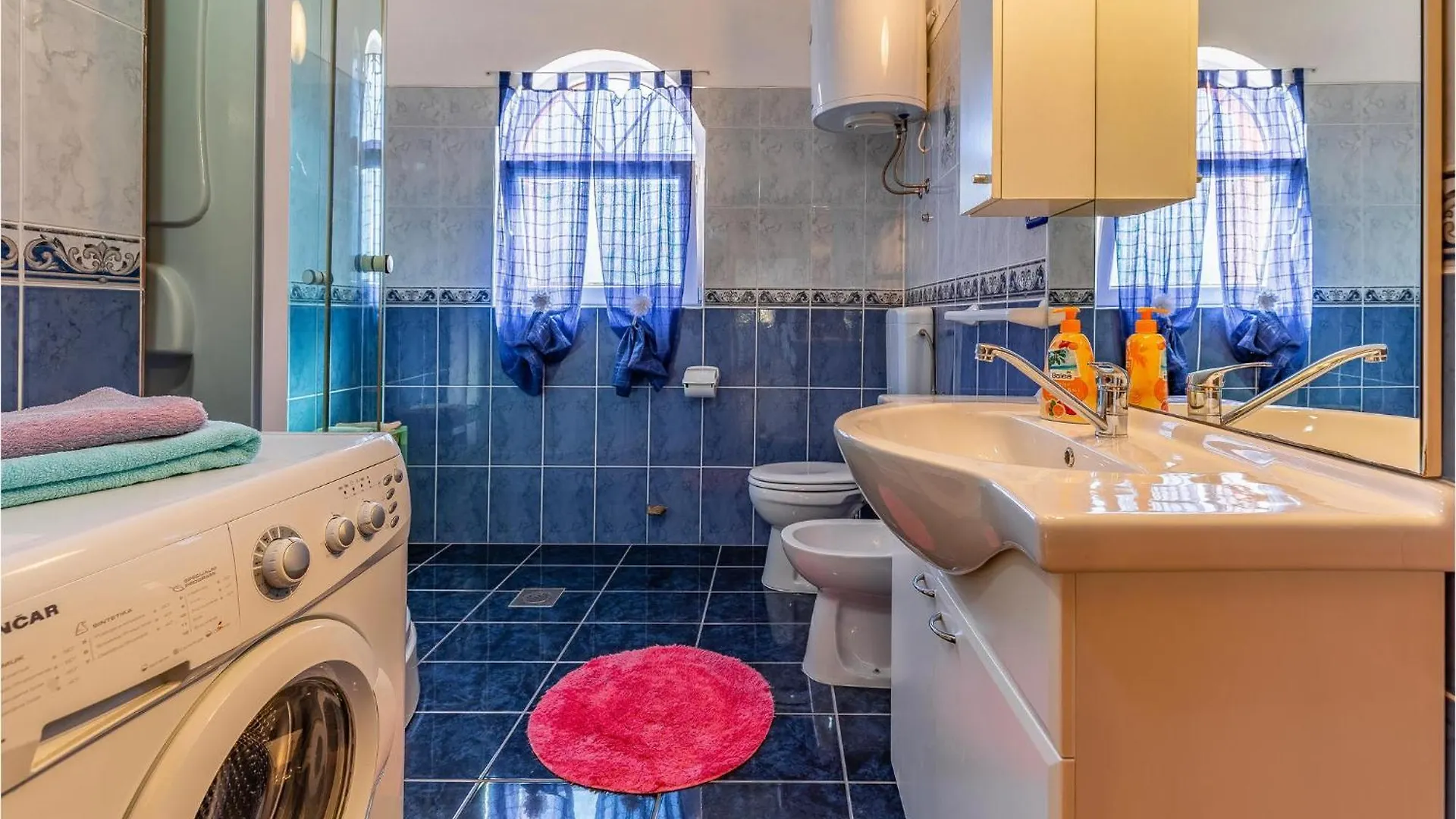 Lovely Home In Sisan With Kitchen 0*,