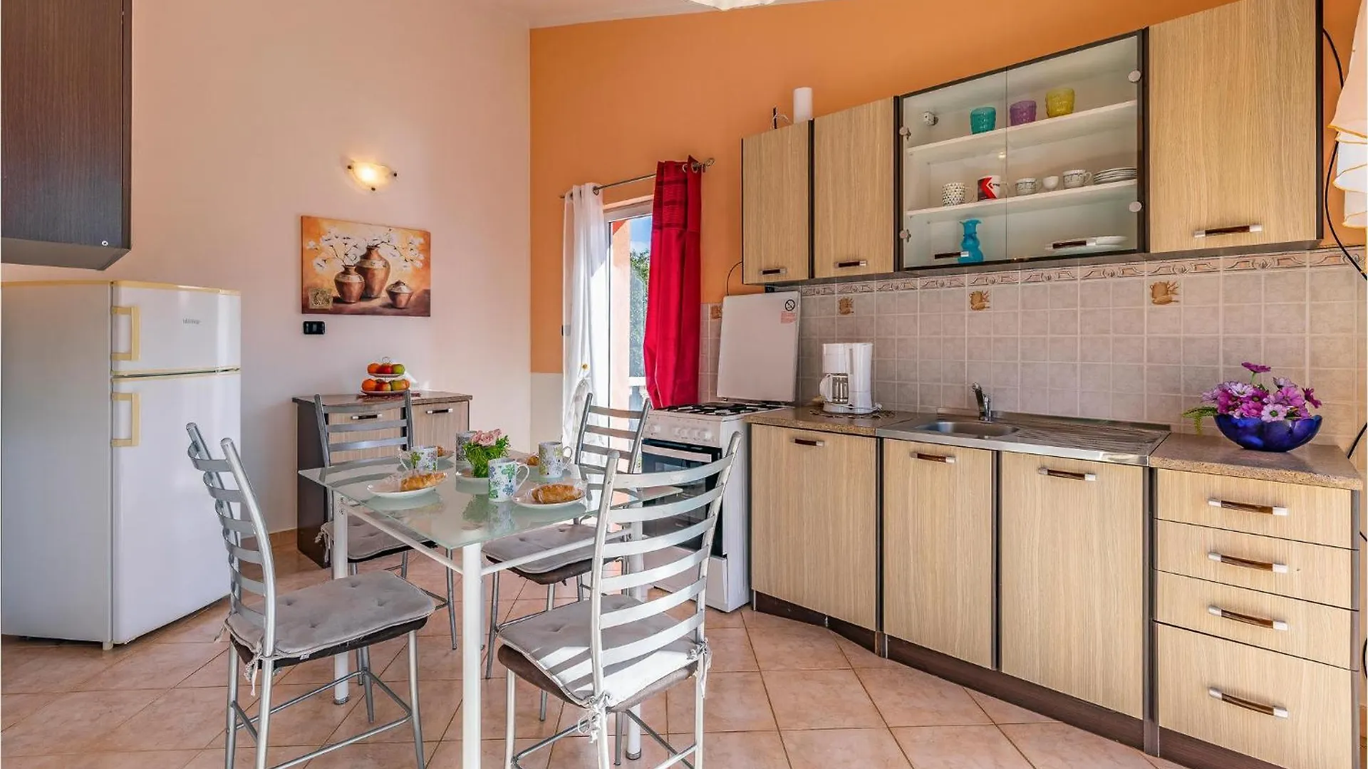 度假居 Lovely Home In Sisan With Kitchen