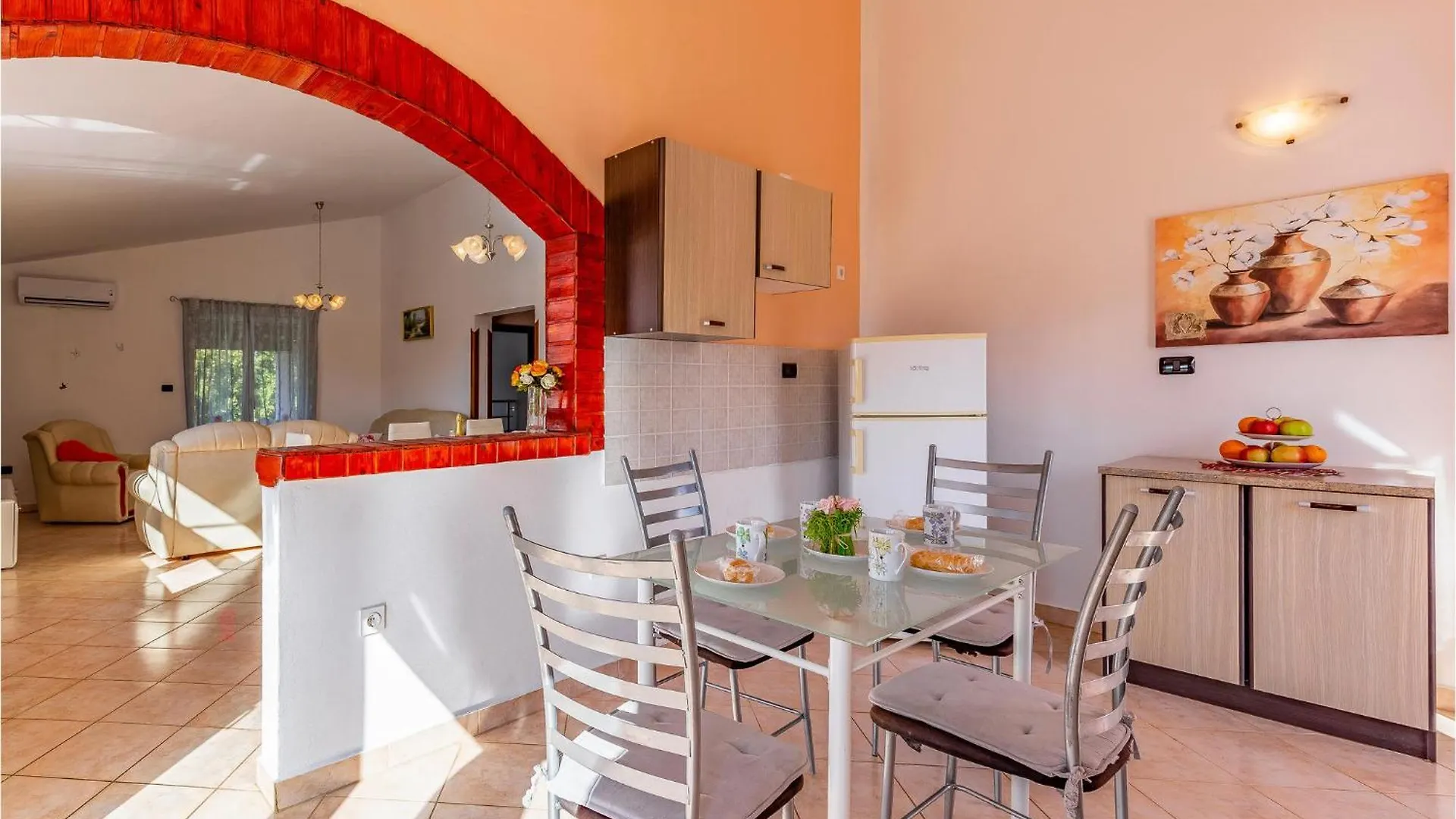 Lovely Home In Sisan With Kitchen